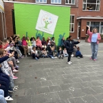De politie op bezoek bij de kleuters